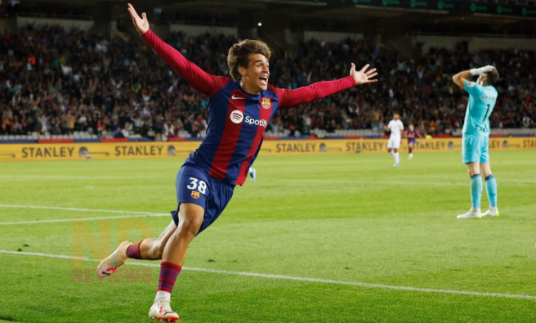 Tiền đạo 17 tuổi ghi bàn cứu Barca